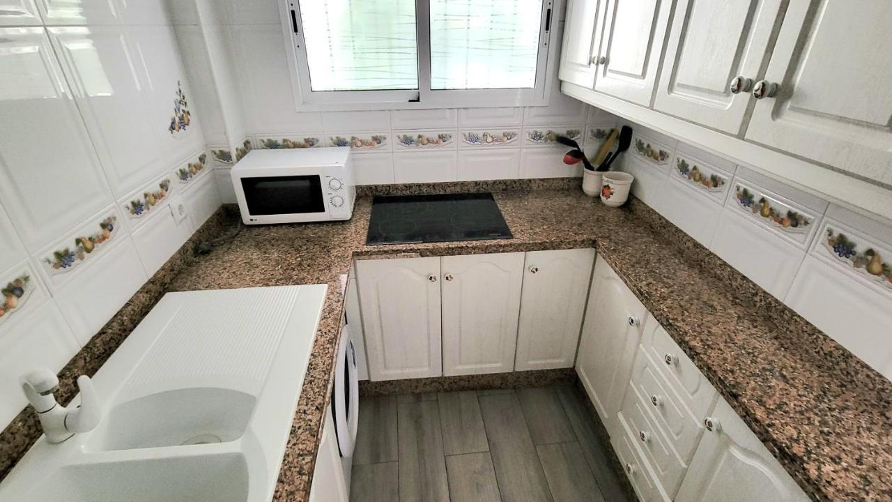 Apartamento Sol De Carabeo Нерха Екстериор снимка